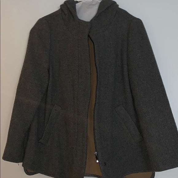 Grey Coat - Picture 1 of 4